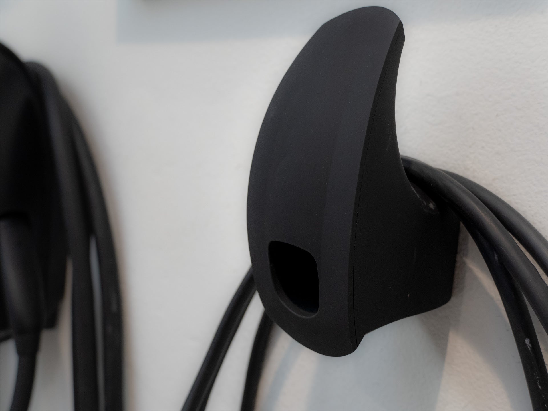 Charger Cable Organizer & Holder for Telsa Model S 3 X Y