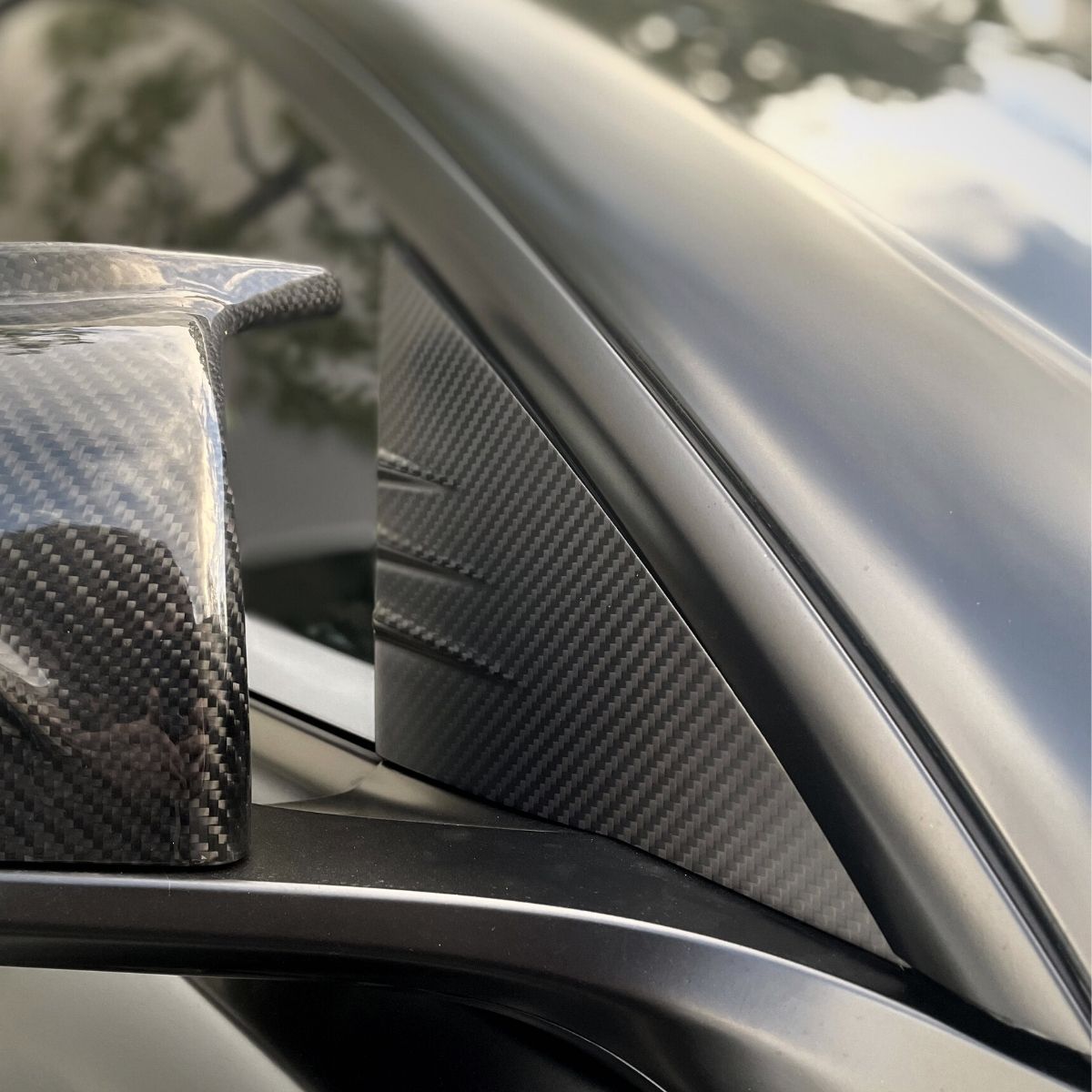 Tesla Model Y/3 Dry Carbon Fiber Exterior Mods A-pillar Glass Trim